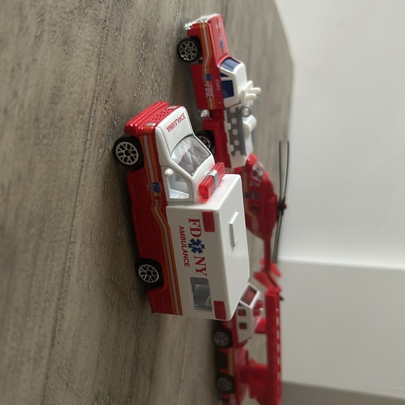 🚒🚨FDNY Lot of Transportation Vehicles with accessories🚑🚨 - Picture 11 of 13